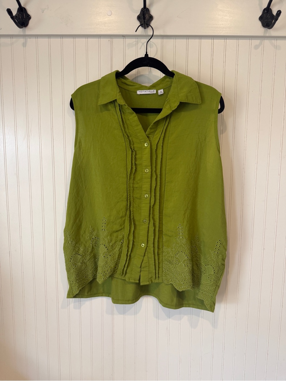 Notations Olive Green Sleeveless Collared Eyelet Button-Front Blouse